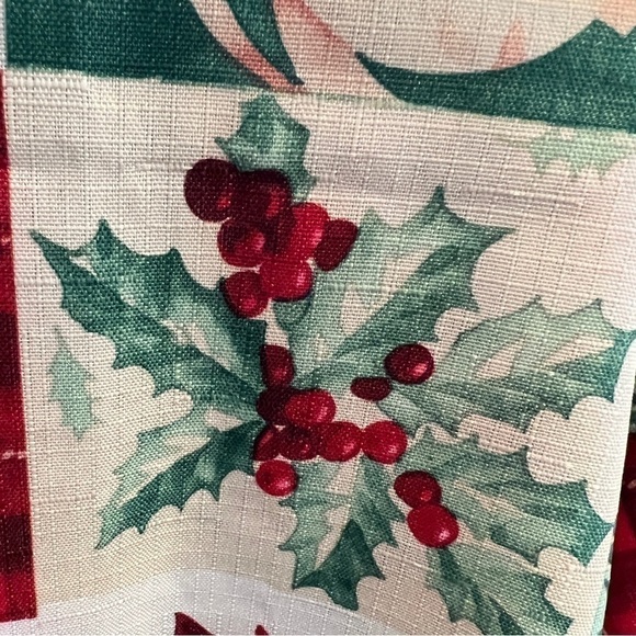 Christmas/Holiday Rectangular Tablecloth Country Patchwork Holly Poinsettia Tree - Picture 12 of 13